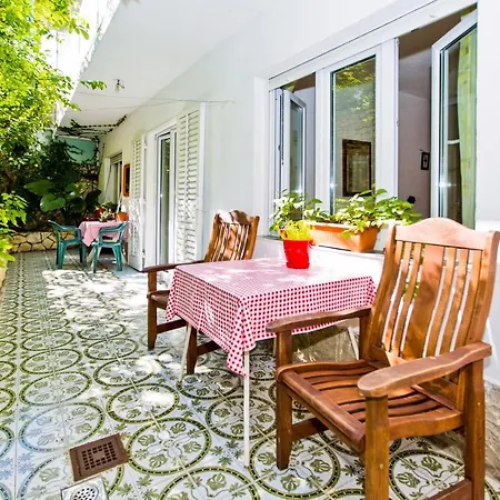 Barbaric Pensionat Hvar Town