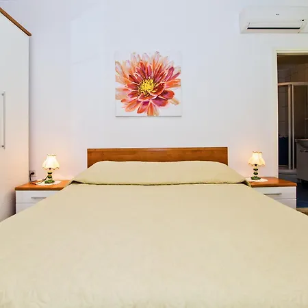 招待所 Barbaric 赫瓦尔